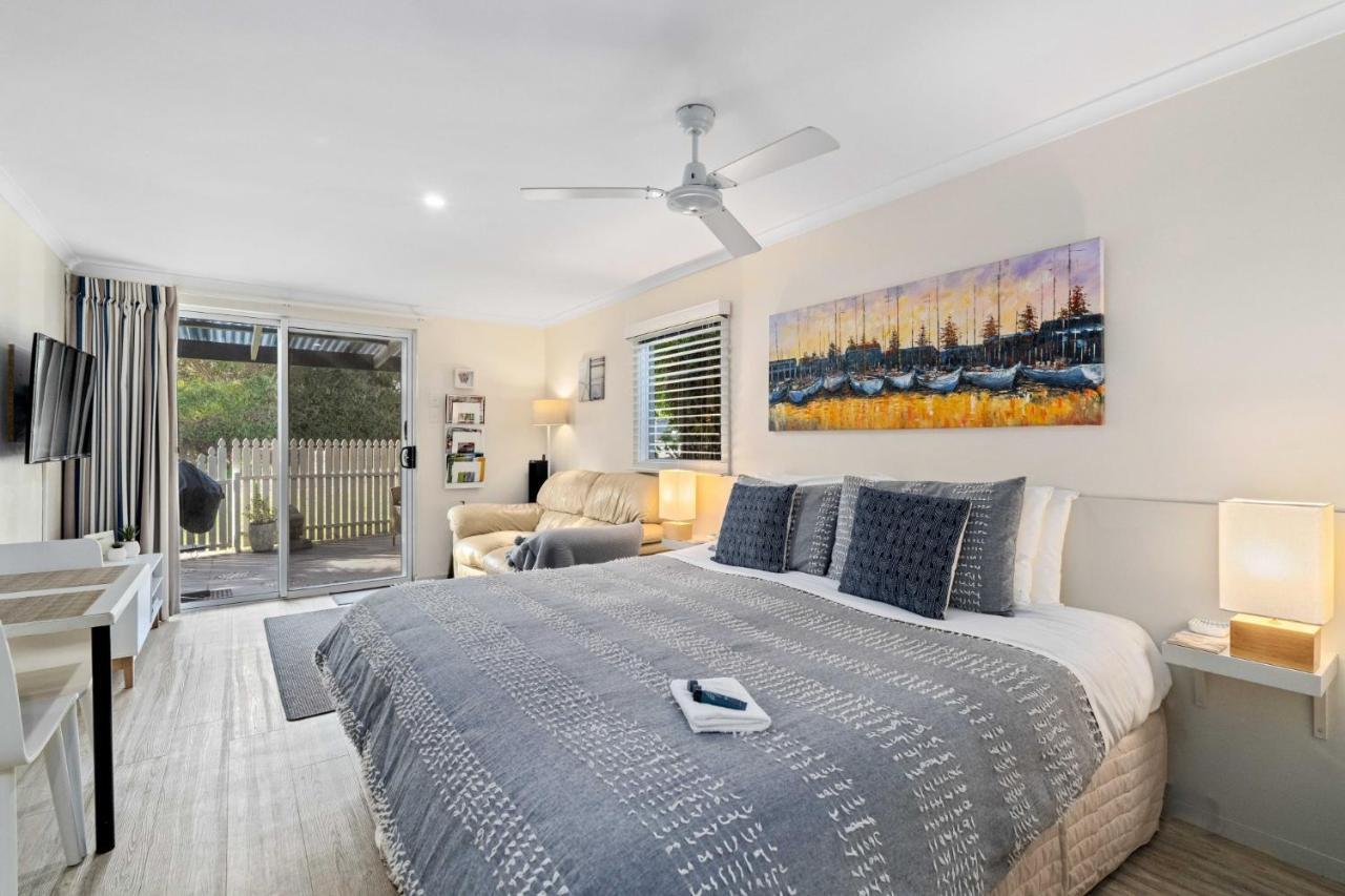 Wintergarden Beach Cabin วิคเตอร์ฮาร์เบอร์ ภายนอก รูปภาพ