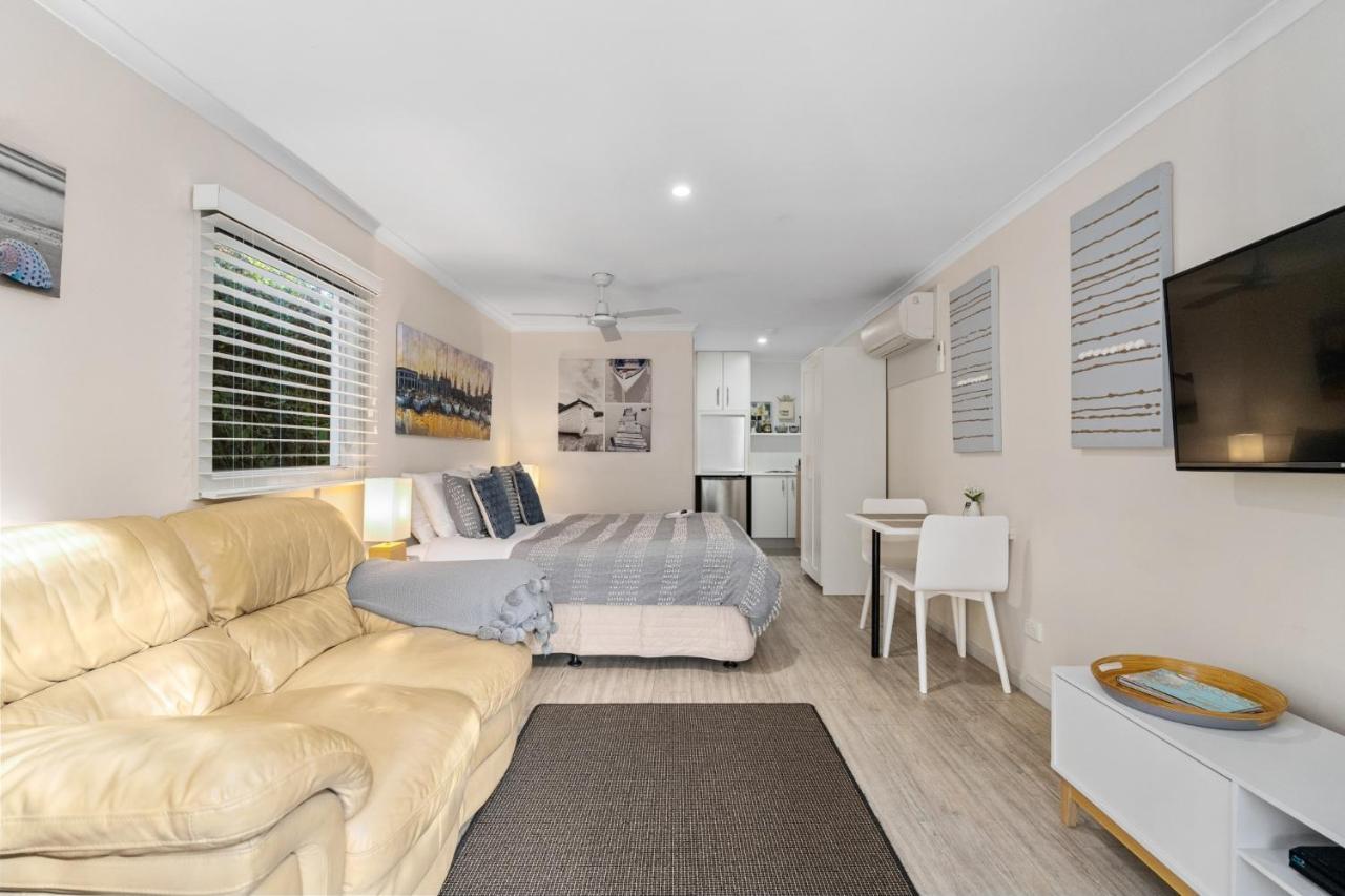 Wintergarden Beach Cabin วิคเตอร์ฮาร์เบอร์ ภายนอก รูปภาพ